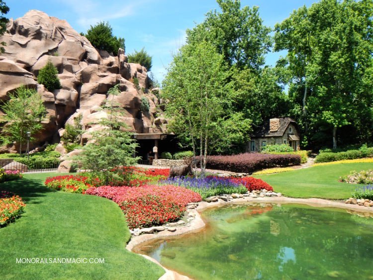 Educational resources for Epcot's Canada pavilion.